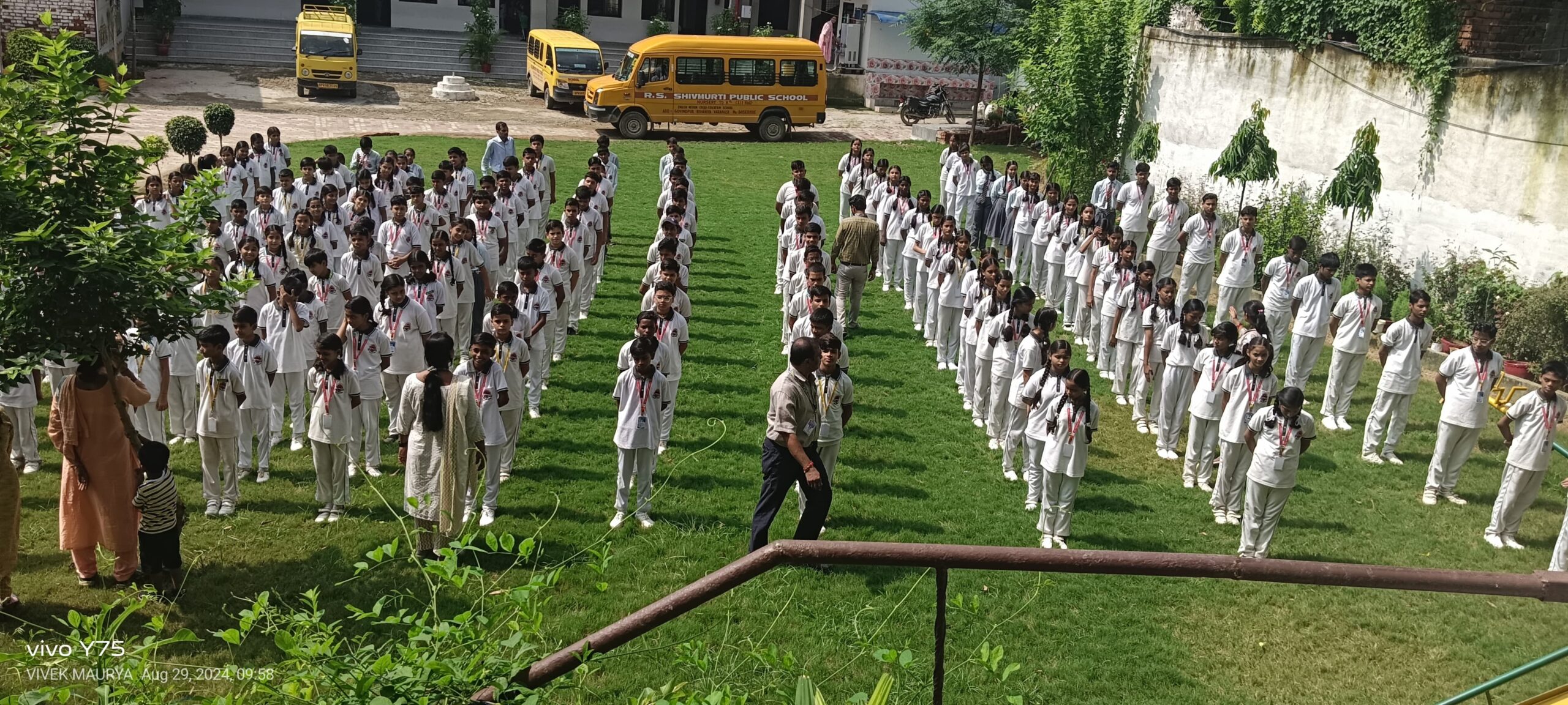 1000842137